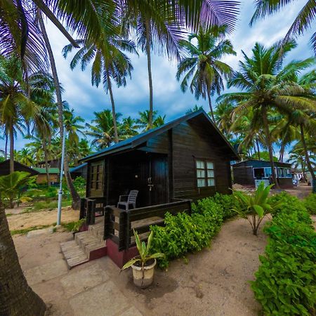 Vista Praia Beach Resort Anjuna Exterior photo