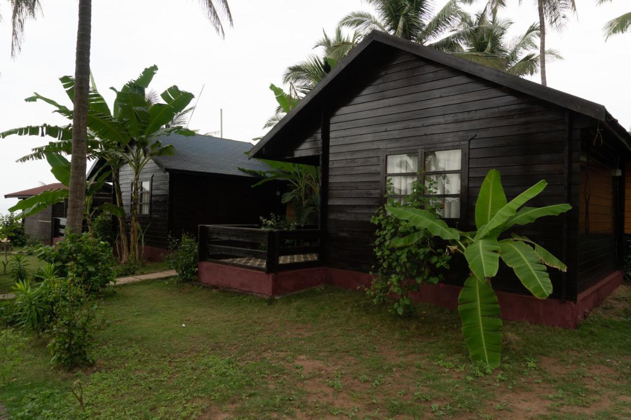 Vista Praia Beach Resort Anjuna Exterior photo