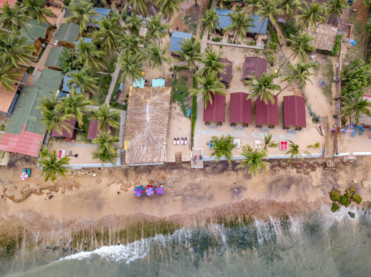 Vista Praia Beach Resort Anjuna Exterior photo