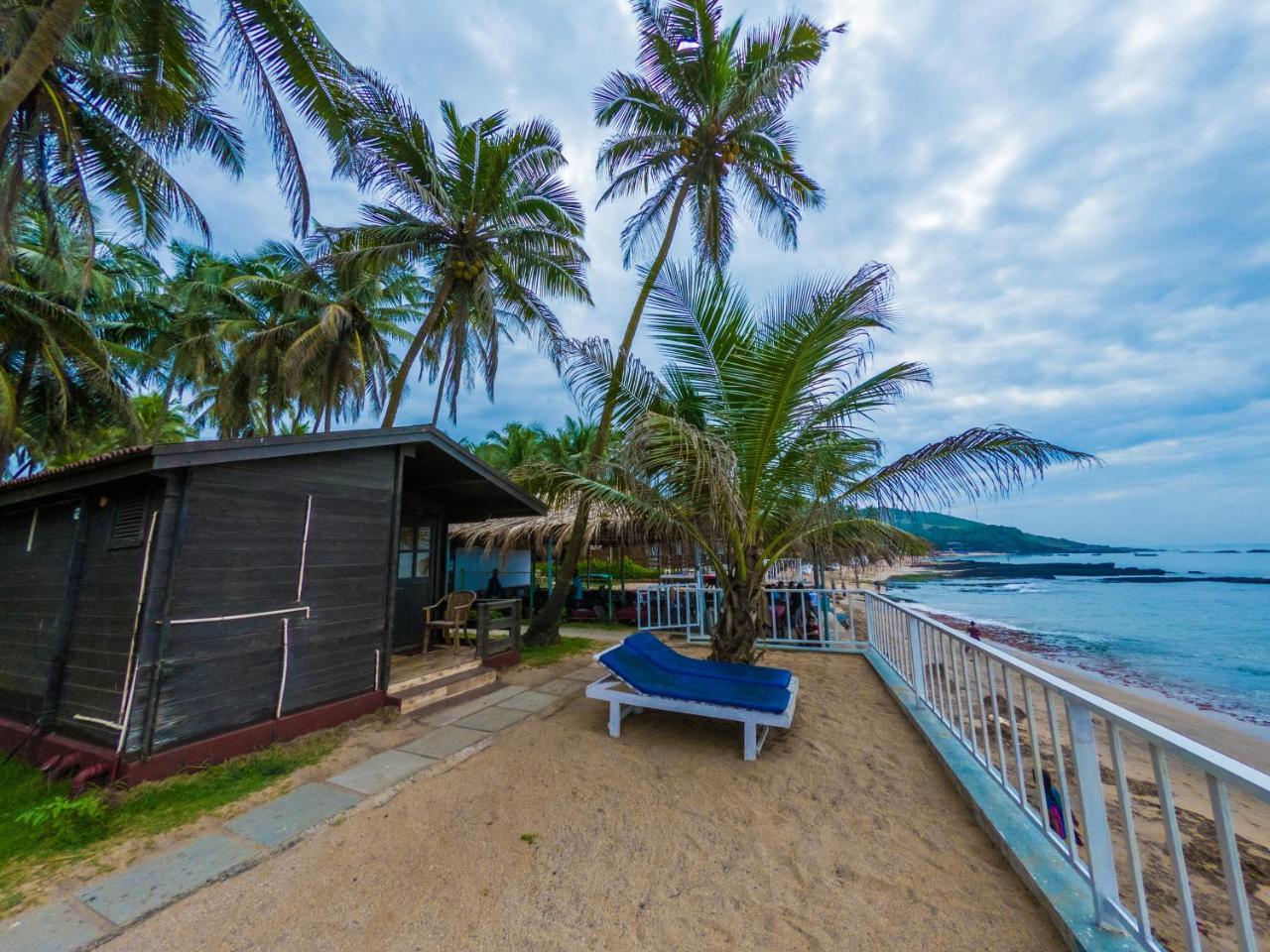 Vista Praia Beach Resort Anjuna Exterior photo