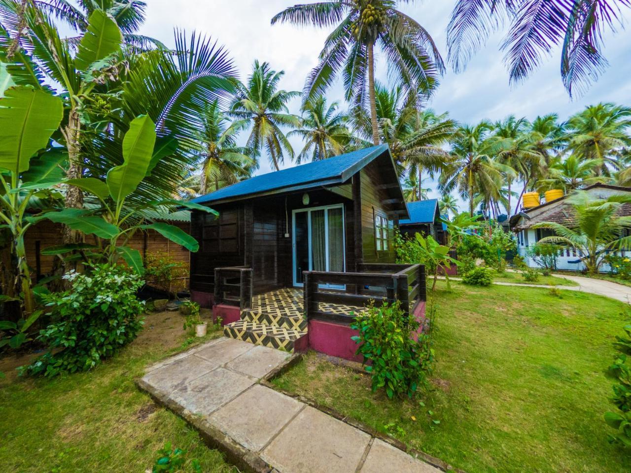 Vista Praia Beach Resort Anjuna Exterior photo