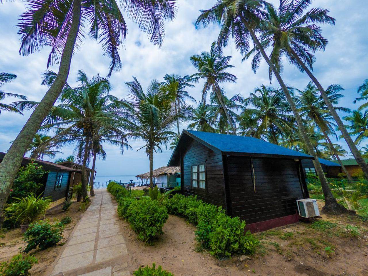 Vista Praia Beach Resort Anjuna Exterior photo