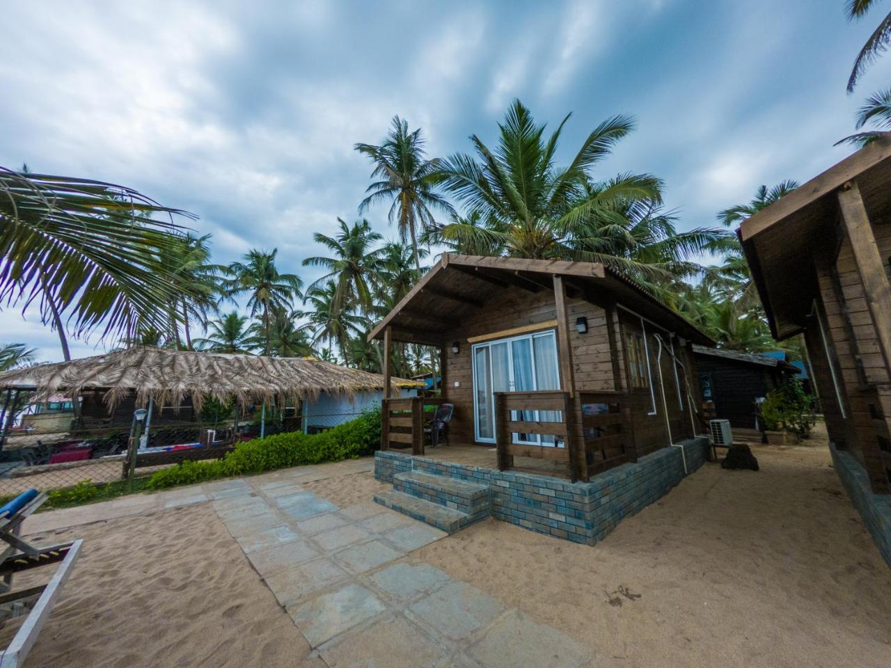 Vista Praia Beach Resort Anjuna Exterior photo