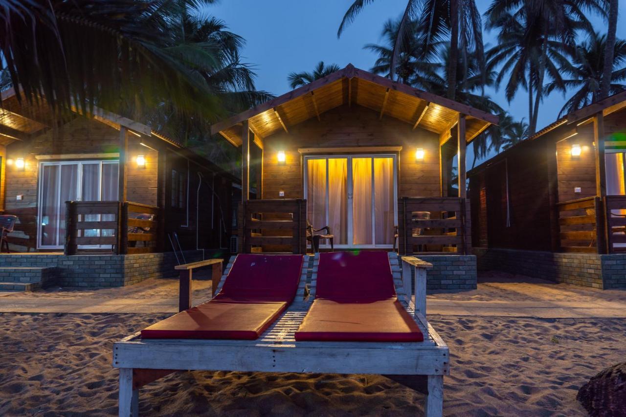 Vista Praia Beach Resort Anjuna Exterior photo