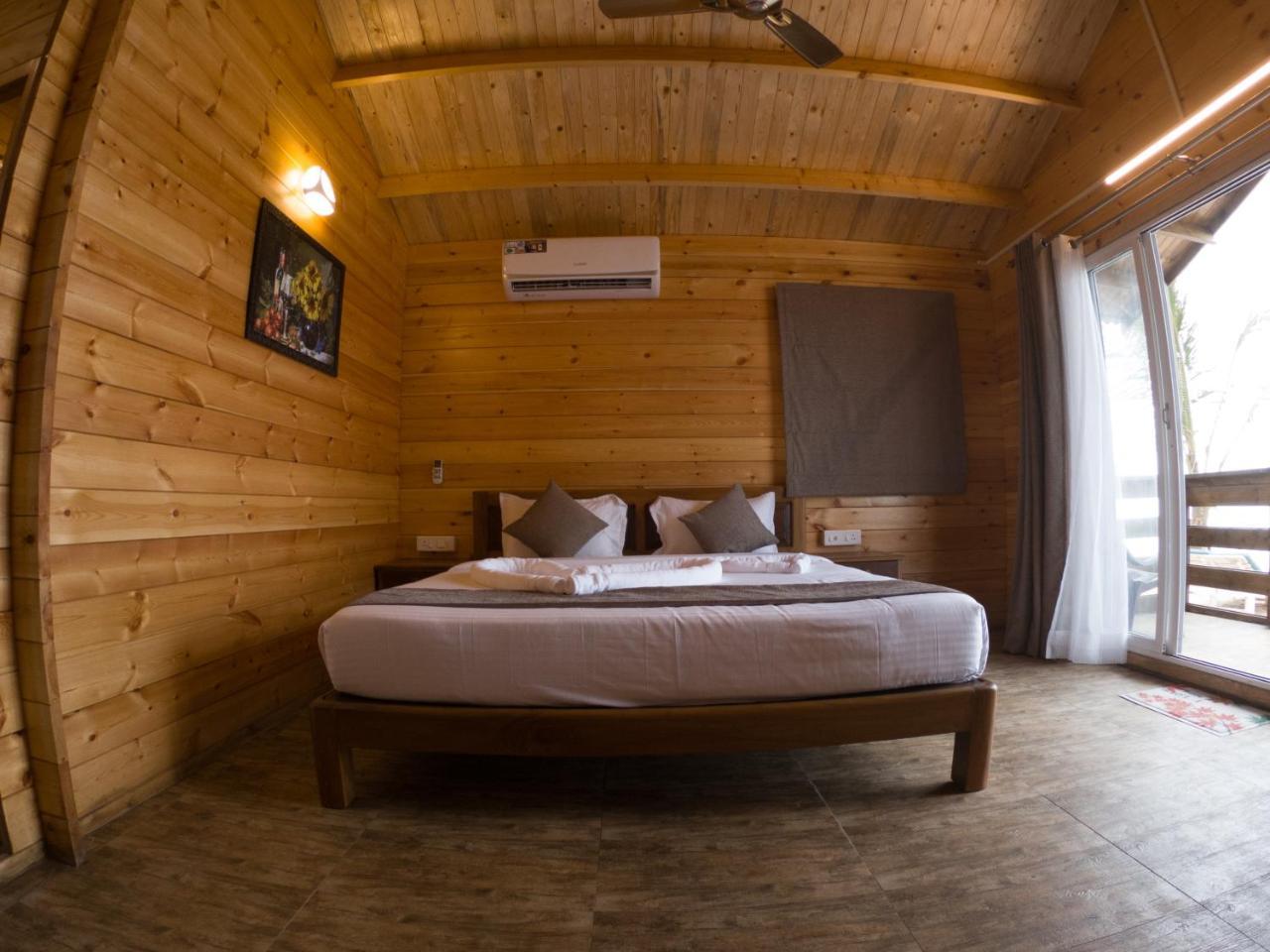 Vista Praia Beach Resort Anjuna Exterior photo